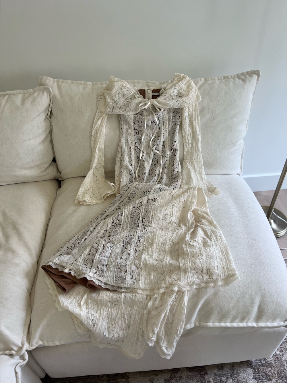 House of Cb BELLE
Vintage Cream Floral Lace Off Shoulder Maxi Dress - Picture 2 of 7
